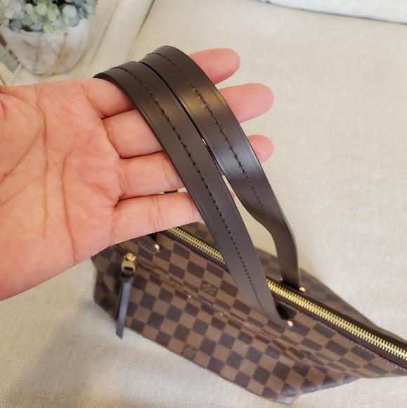 Almost new authentic Louis Vuitton Iena PM - Picture 8 of 15
